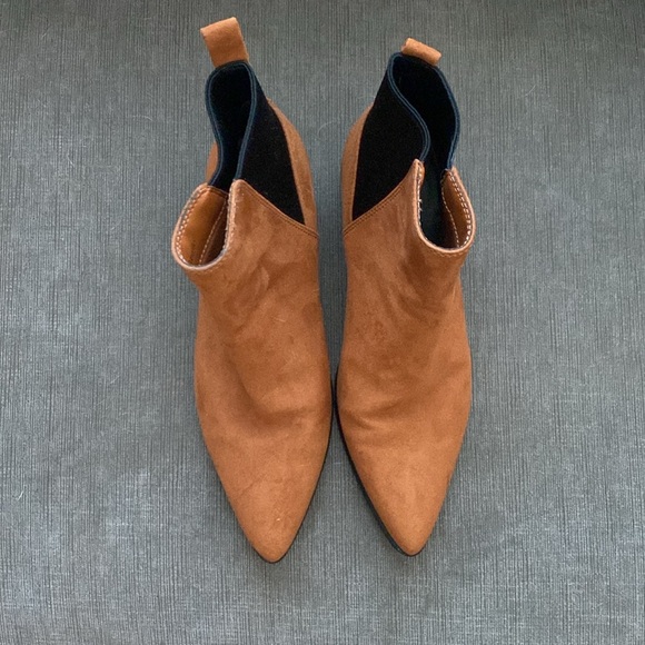 Women’s Suede Ankle Boot - Picture 2 of 2